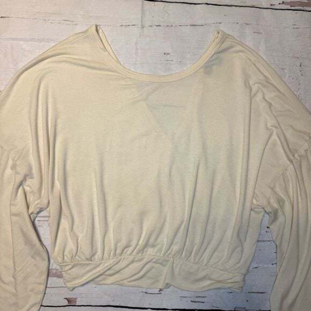 ⭐️ Lulus Cream Dolman Sleeve Crop Top (Size L)